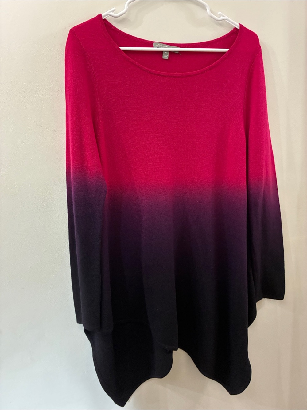 Neiman Marcus - Women's cashmere Ombre Pink to Black Long Sleeve Tunic Sweater